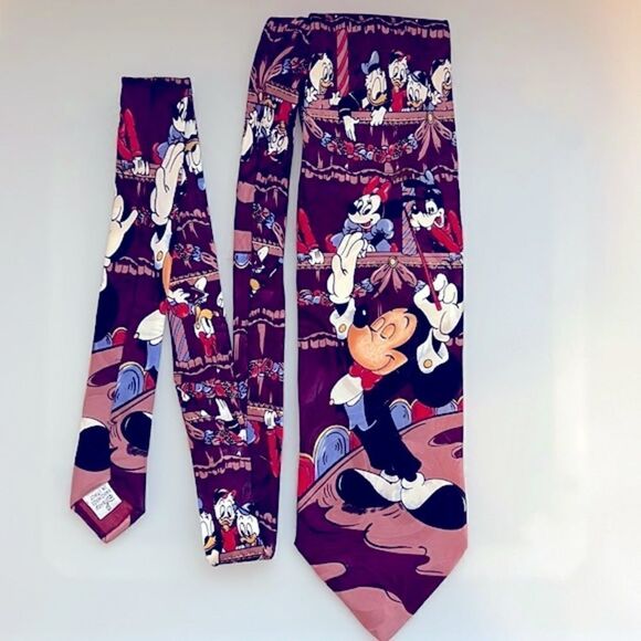 ‎Disney Leeds International 100% Silk Tie Made In Italy - Picture 1 of 9